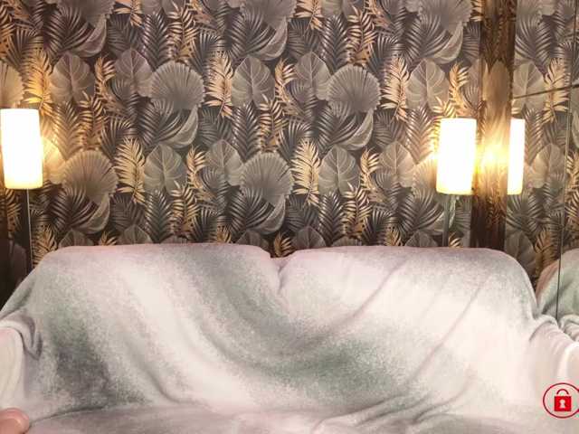 MadyMOAN live webcam show