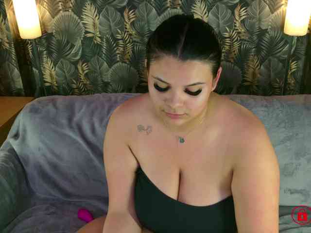 MadyMOAN webcam