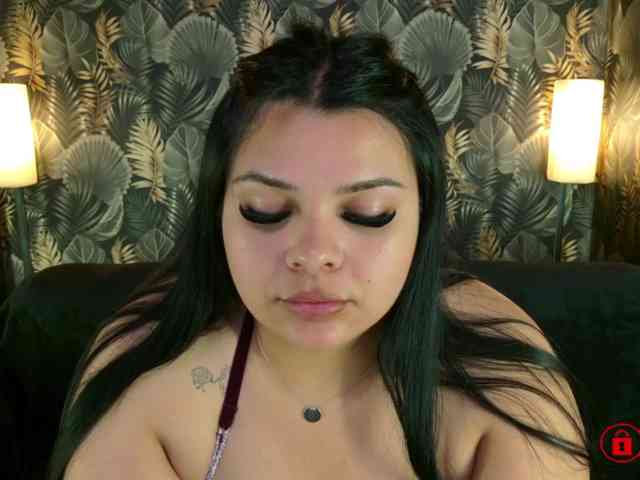 MadyMOAN webcam
