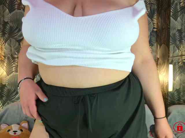 MadyMOAN webcam