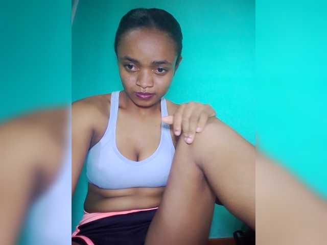 Miorita's BongaCams show and profile