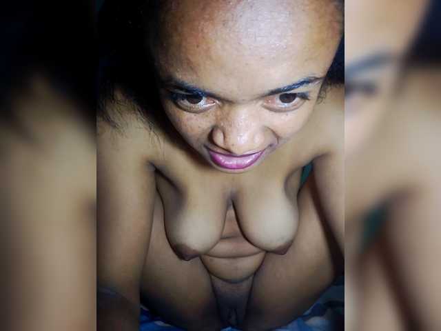 Miorita's BongaCams show and profile