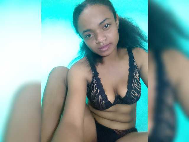 Miorita's BongaCams show and profile