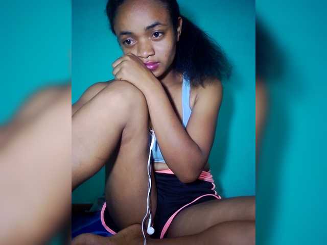 Miorita's BongaCams show and profile