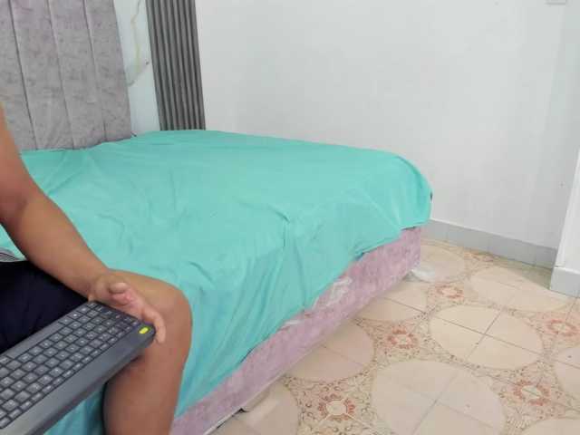 genesis-girl-mature live cam on BongaCams