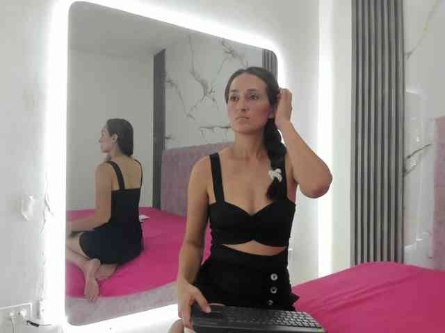 genesis-girl-mature webcam