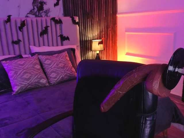 Ariablakee live cam on BongaCams