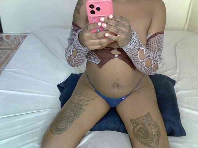 Sexytiffah webcam