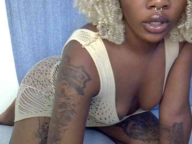 Sexytiffah webcam