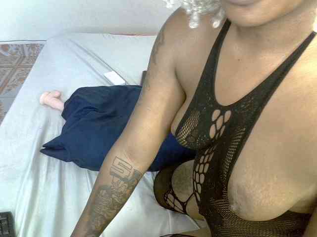 Sexytiffah webcam