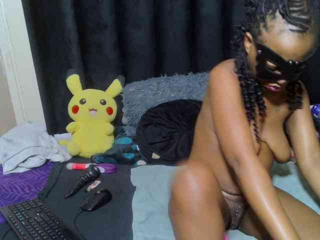 Trixiey8 webcam