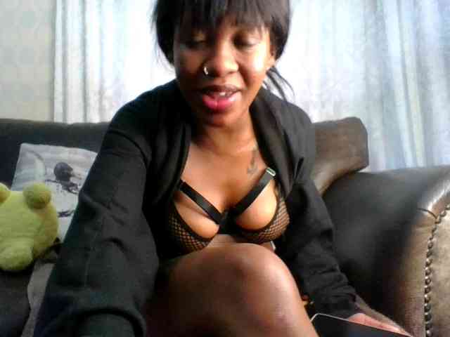 Trixiey8 webcam