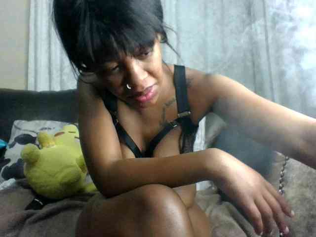 Trixiey8 webcam