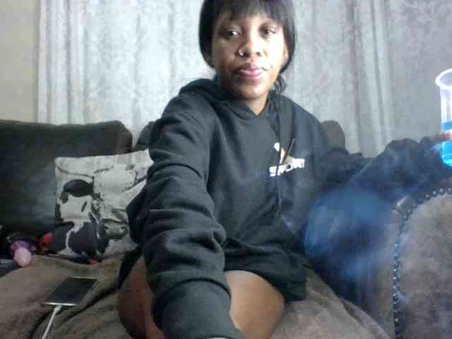 Trixiey8 webcam