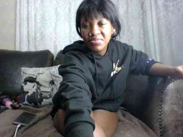 Trixiey8 webcam