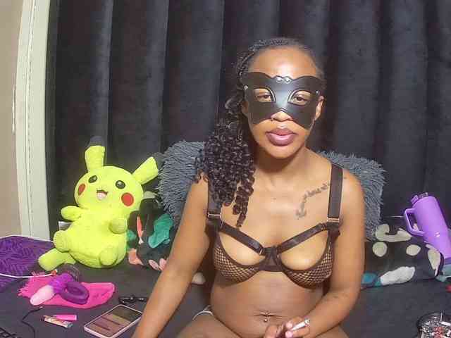 Trixiey8 webcam