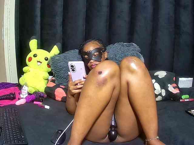 Trixiey8 webcam