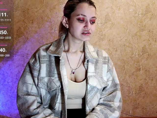 DetraRediger's BongaCams show and profile