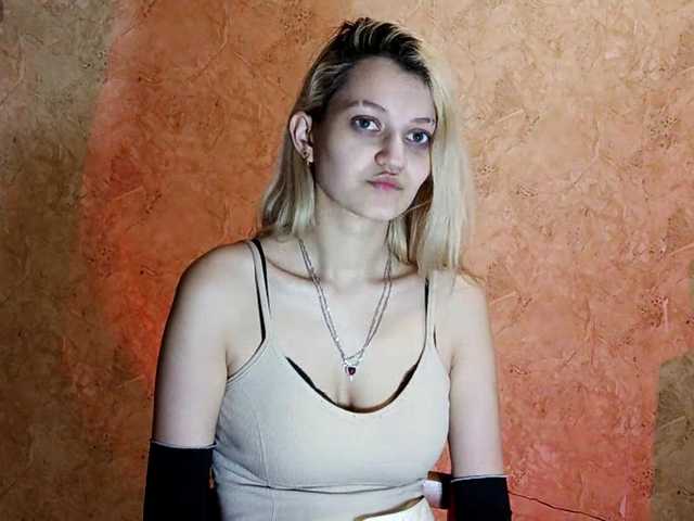 DetraRediger's BongaCams show and profile