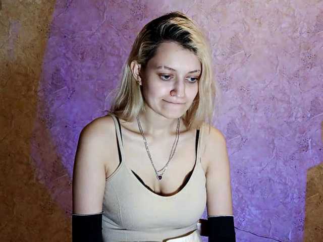 DetraRediger's BongaCams show and profile