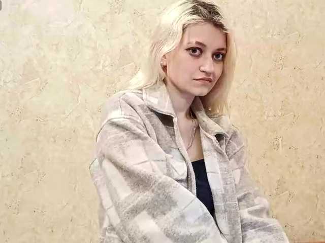 DetraRediger's BongaCams show and profile