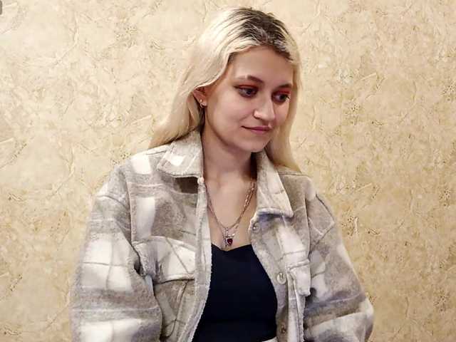 DetraRediger's BongaCams show and profile