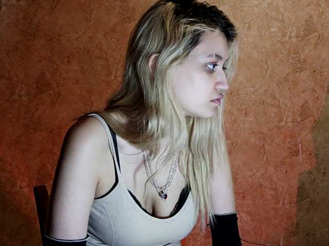 DetraRediger's BongaCams show and profile