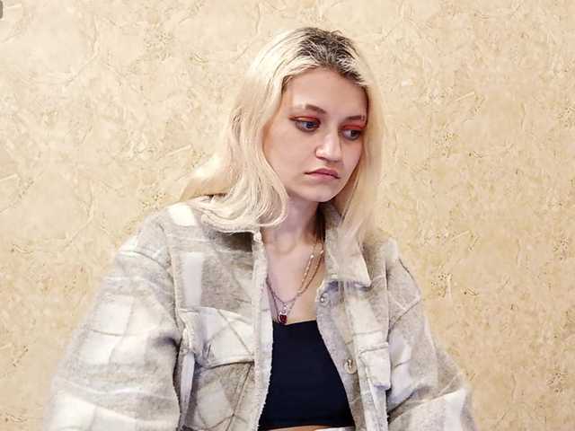 DetraRediger's BongaCams show and profile