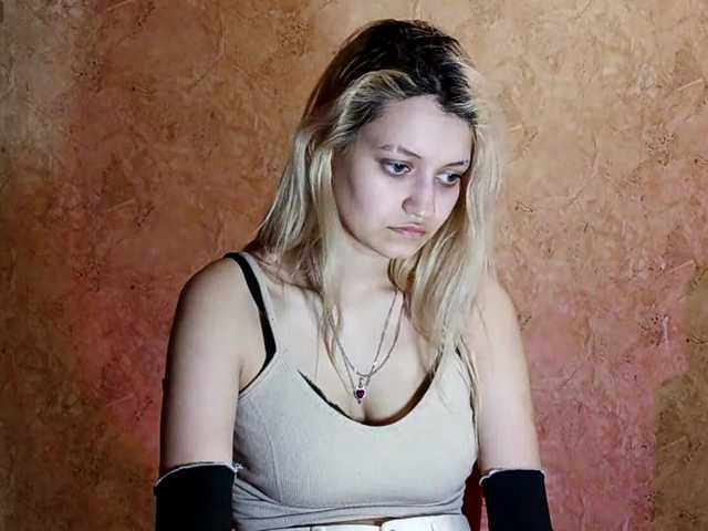 DetraRediger's BongaCams show and profile