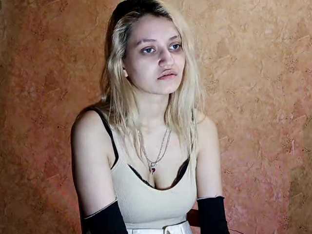 DetraRediger's BongaCams show and profile