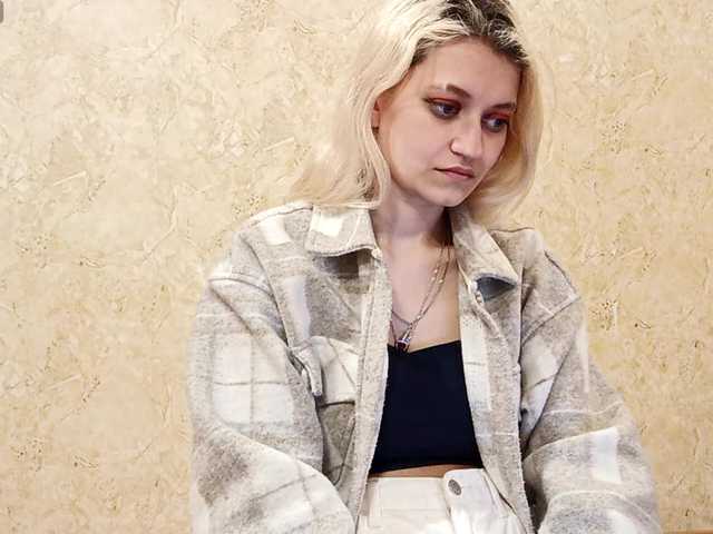 DetraRediger's BongaCams show and profile