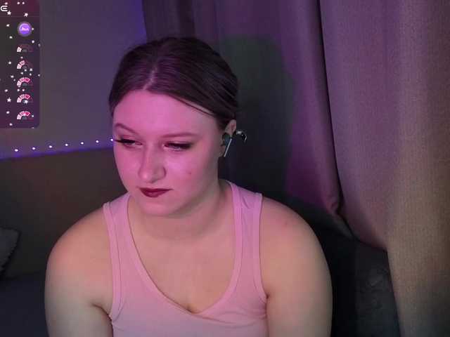 henta1sonya live cam on BongaCams