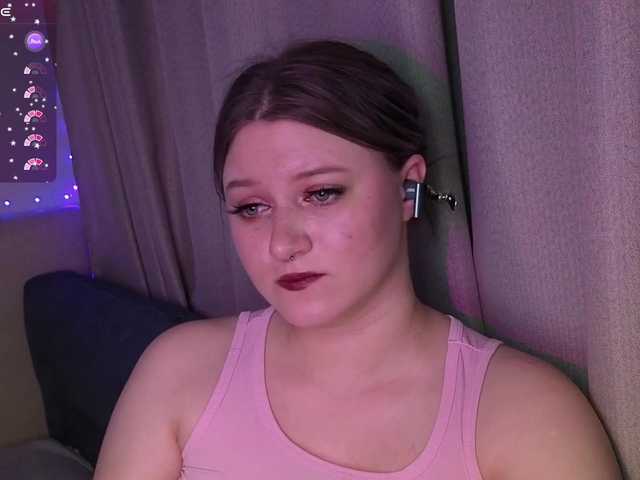 henta1sonya live cam on BongaCams