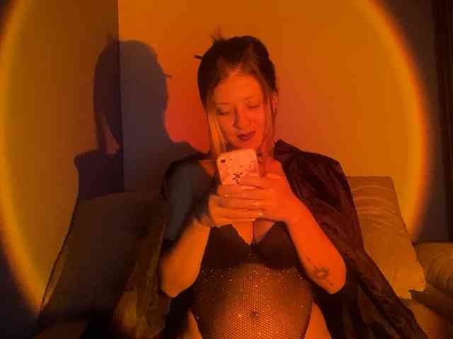 ZuriFoxxx webcam