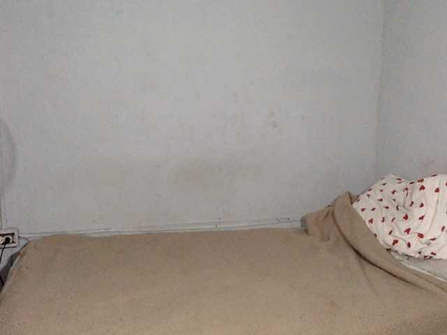 Krayola's BongaCams show and profile