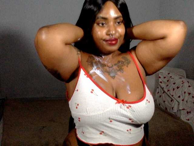 Krayola's BongaCams show and profile