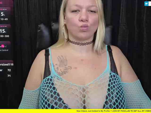 RileyLogan webcam