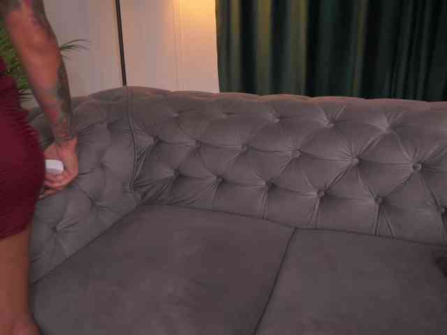 TaraElliot webcam