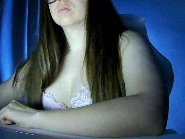 BiZkViTiK Live Webcam on BongaCams