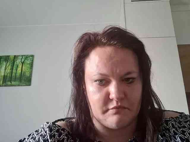OpheliaSweet webcam