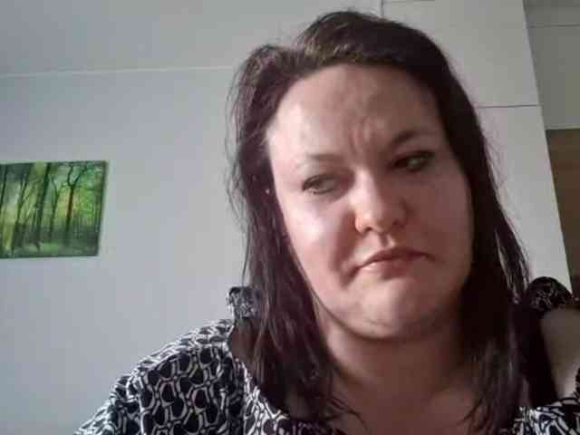 OpheliaSweet webcam
