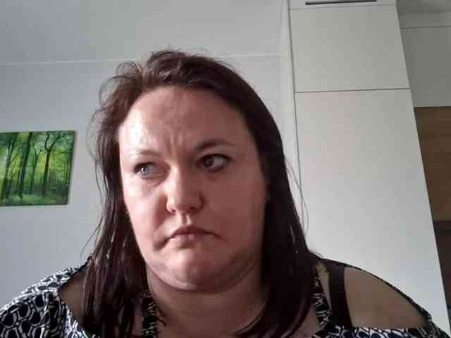 OpheliaSweet webcam