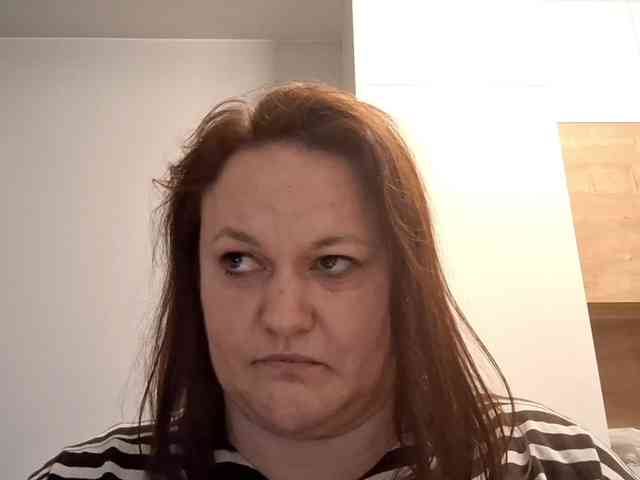 OpheliaSweet webcam