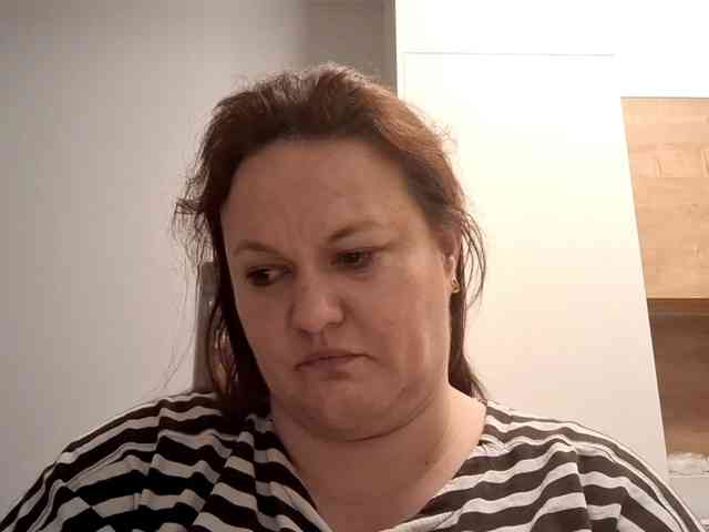 OpheliaSweet webcam