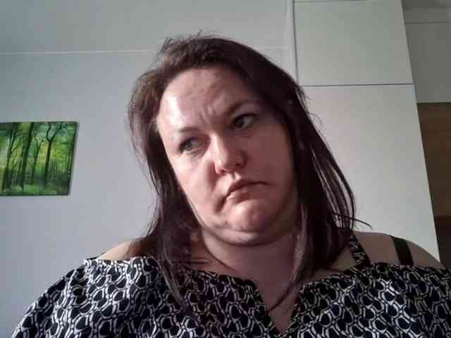 OpheliaSweet webcam