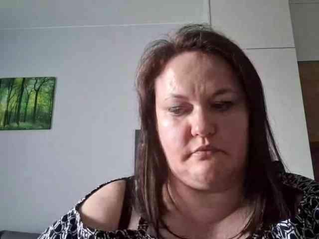 OpheliaSweet webcam
