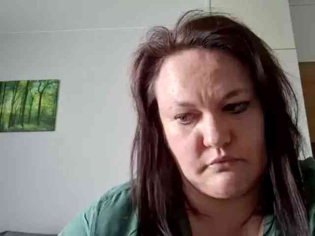 OpheliaSweet webcam