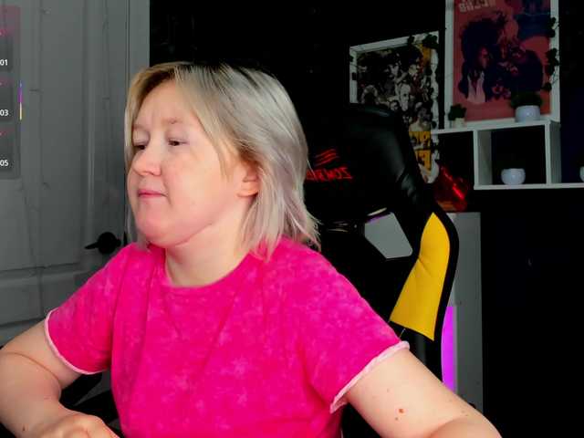 MiaFerd live cam on BongaCams