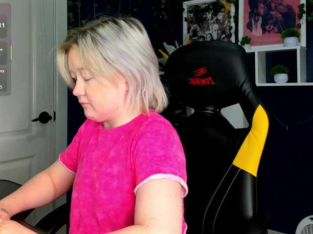 MiaFerd live cam on BongaCams