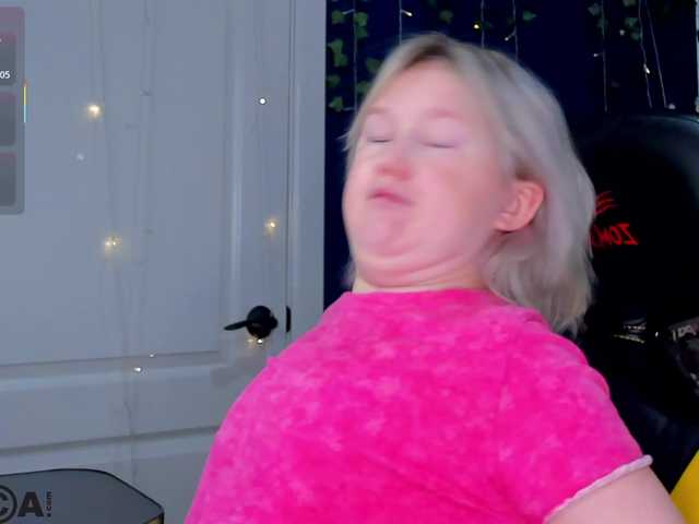 MiaFerd live cam on BongaCams